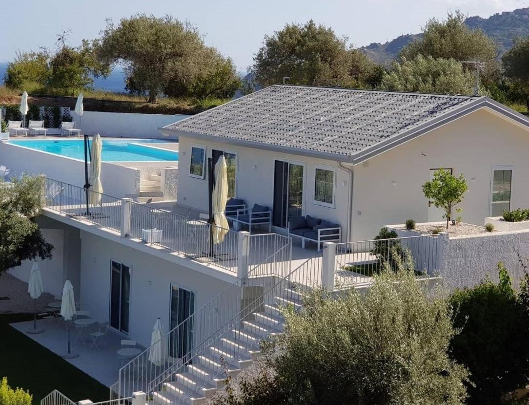 سانتا تيريزا دي ريفا Villa Infinity ∞ المظهر الخارجي الصورة
