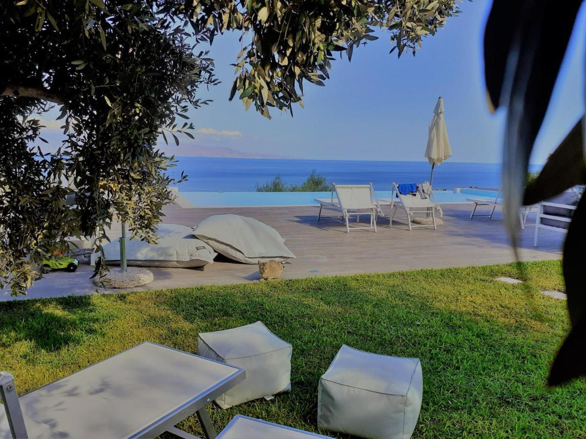 سانتا تيريزا دي ريفا Villa Infinity ∞ المظهر الخارجي الصورة