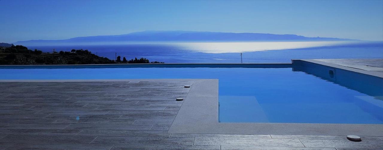 سانتا تيريزا دي ريفا Villa Infinity ∞ المظهر الخارجي الصورة